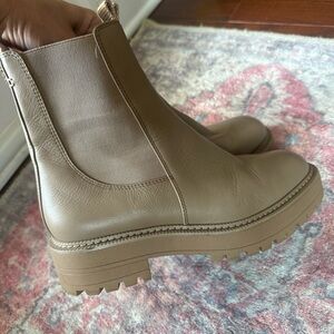Sam Edelman Chelsea Laguna boots 7W neutral